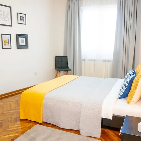 Apartment Wake Up For 4 Belgrado Esterno foto