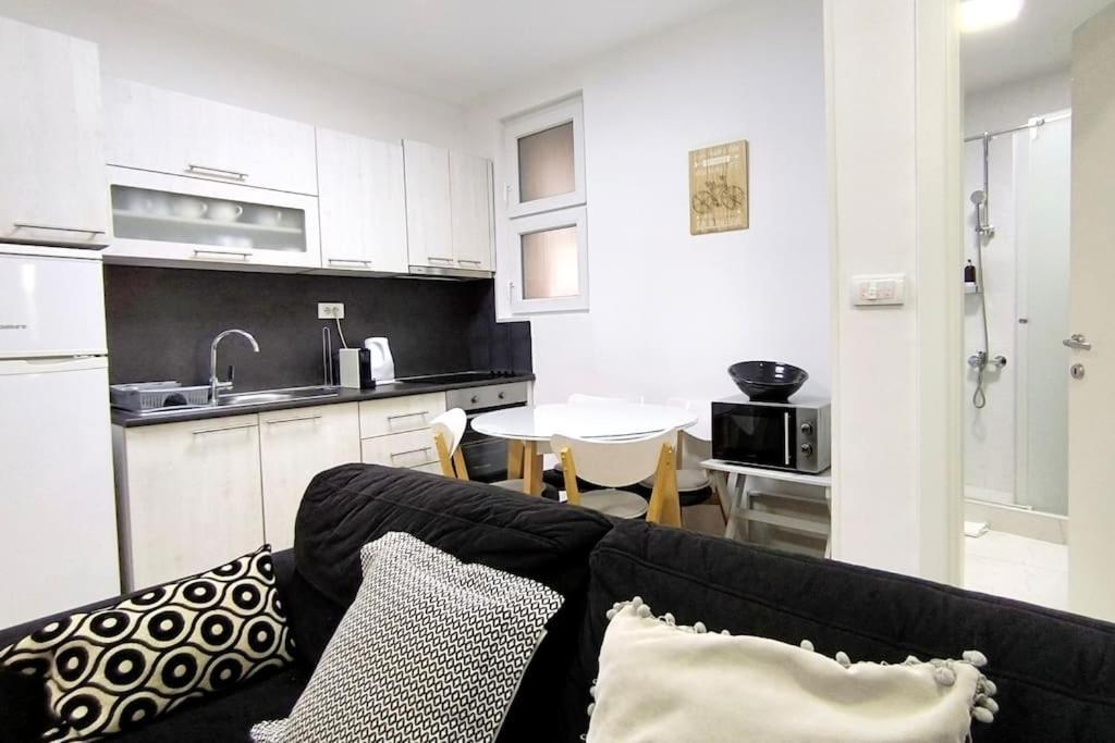 Wake Up For 4 * Belgrado